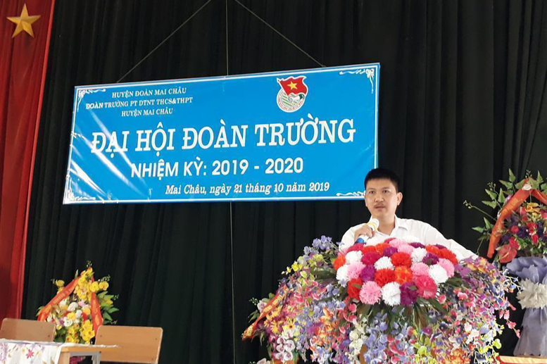 Đ/c Tạ Quang Sỹ - Phó bí thư Chi bộ, PHT nhà trường phát biểu chỉ đạo Đại hội