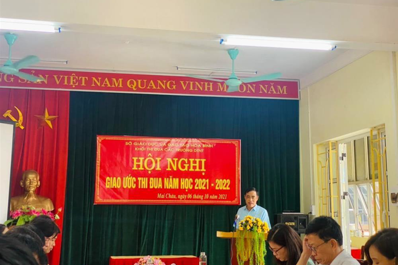 Đ/c Nguyễn Đức Lương - PGĐ Sở GD&ĐT Hòa Bình phát biểu chỉ đạo Hội nghị