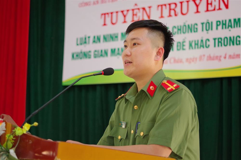 Đồng chí Trung uý Bùi Văn Duy, Phó đội trưởng Đội An ninh 