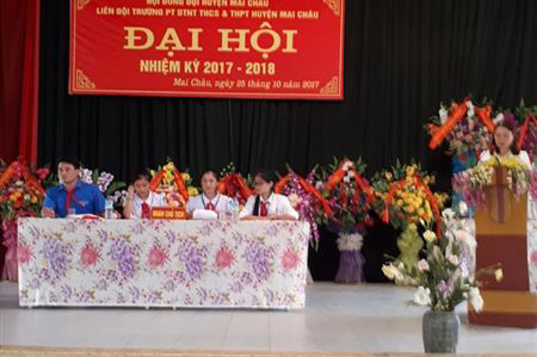 Đ/c Hà Thị Dung, CUV-Phó Hiệu trưởng phát biểu chỉ đạo Đại hội